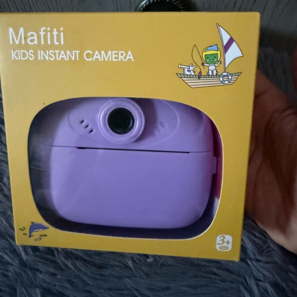 Lilac Kids Instant Camera - Picture 3 of 6